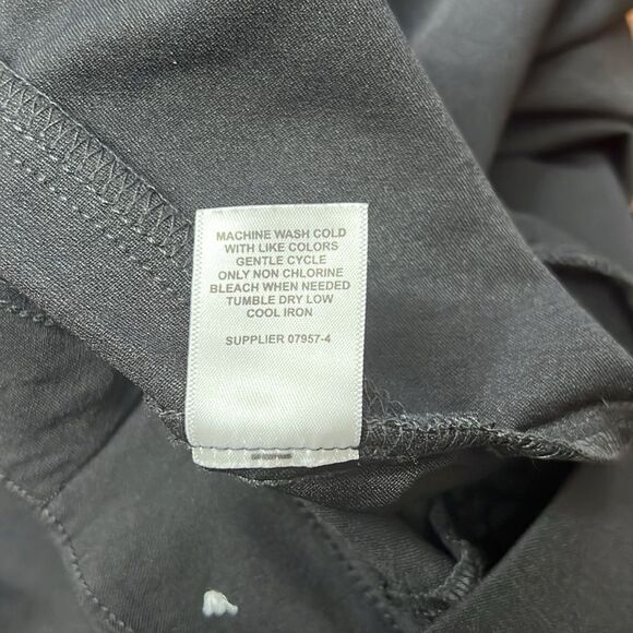 Liz Claiborne April Cropped Pull On Pants Size 14 - Picture 5 of 7